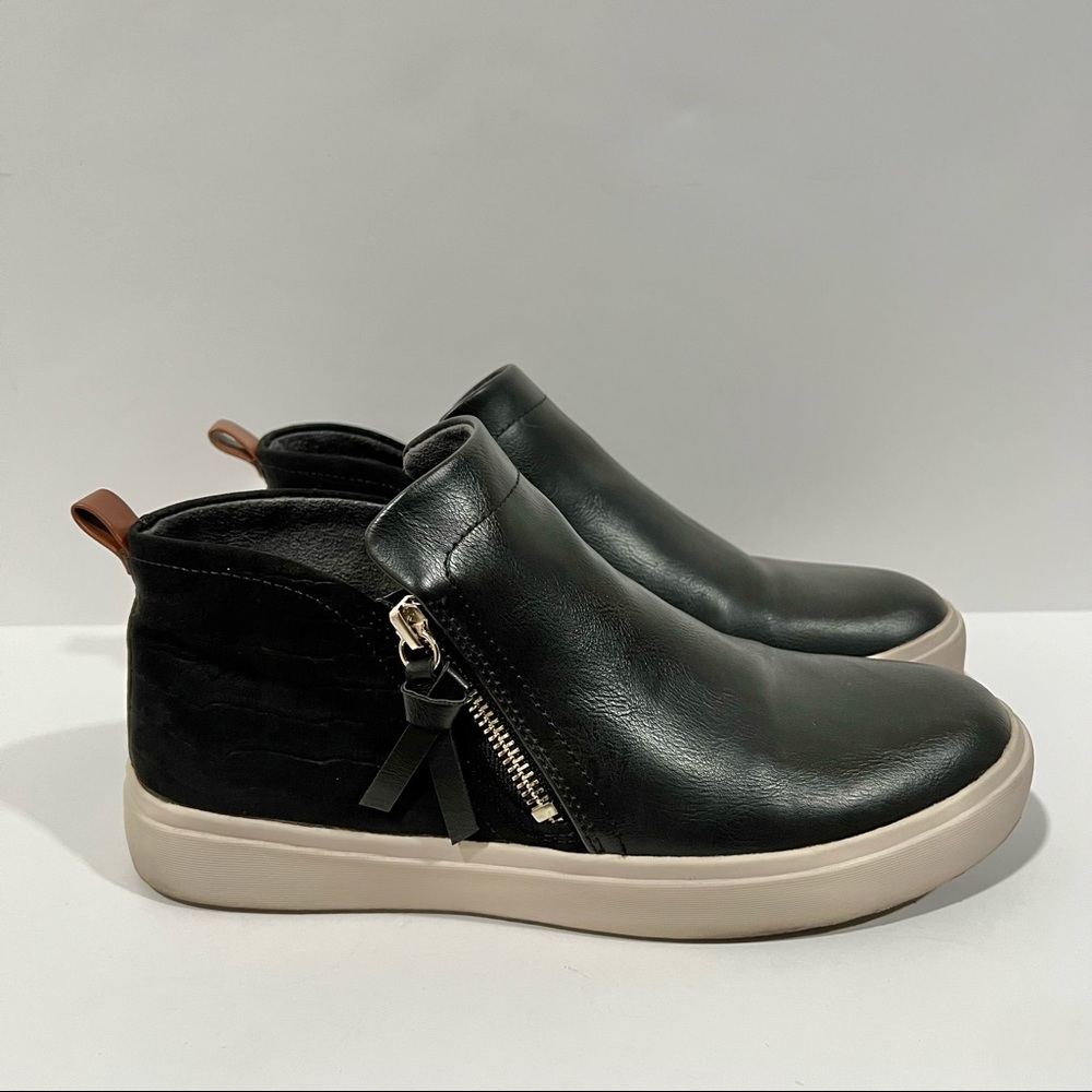 COPY - DR. SCHOLL’S  Wanderay High Top Sneaker